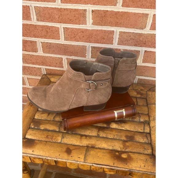 2 Pair Women's Ankle Boots Booties Suede 10 Taupe Tan - Picture 11 of 11